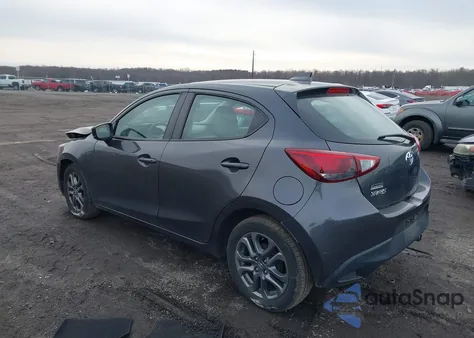 2020 Toyota Yaris Le z USA, uszkodzony, nr VIN 3MYDLBJV5LY709971